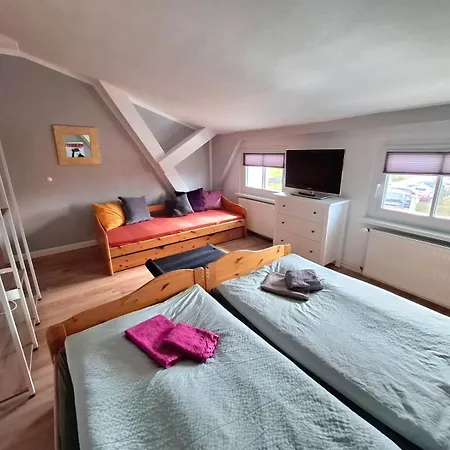 Haltestelle - * Röbel