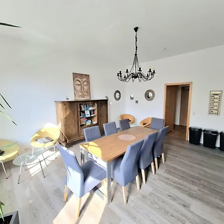 Haltestelle - Apartment Robel