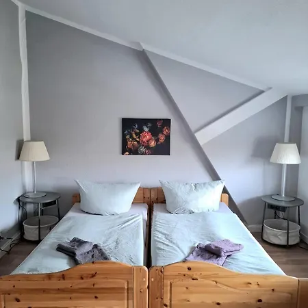 Haltestelle - Apartment Robel