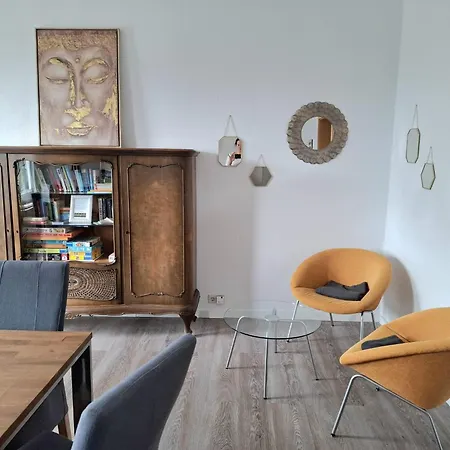 Haltestelle - * Röbel