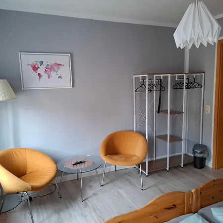 Haltestelle - Apartment Robel