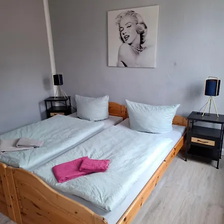 Haltestelle - Apartment