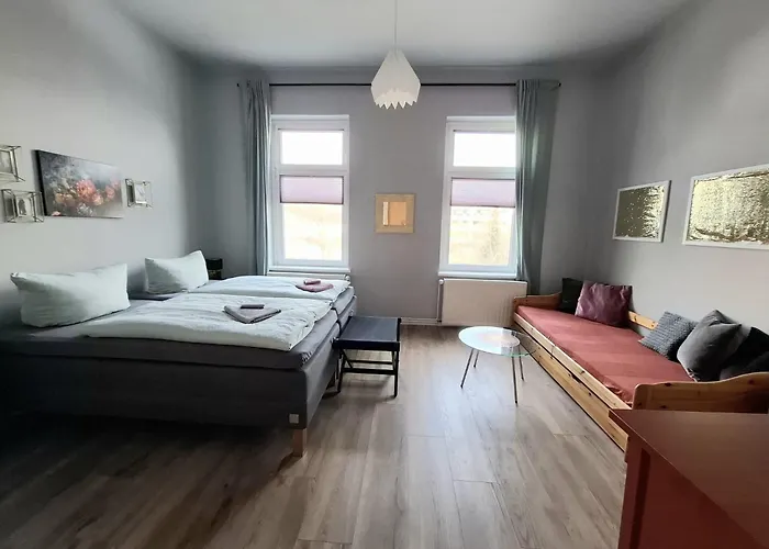Apartament Haltestelle - *
